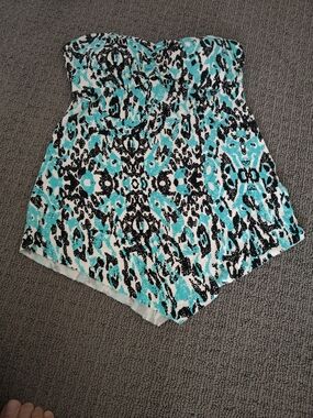 G by Guess Turquoise, Black & White Strapless Printed Romper